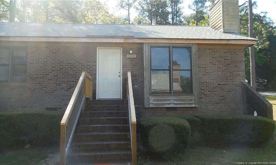 1st image of 529 Coronation Dr