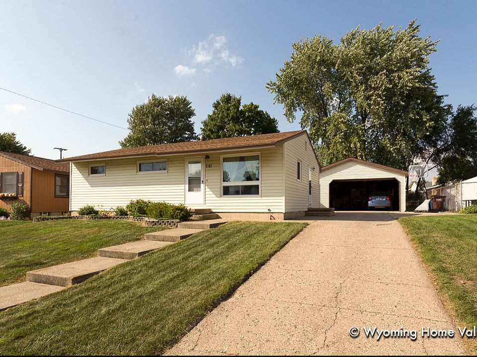 1st image of 2181 Daylor Dr NE