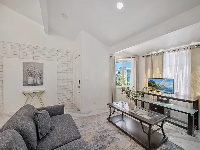1610 Ala Lani St #C — Photo 1
