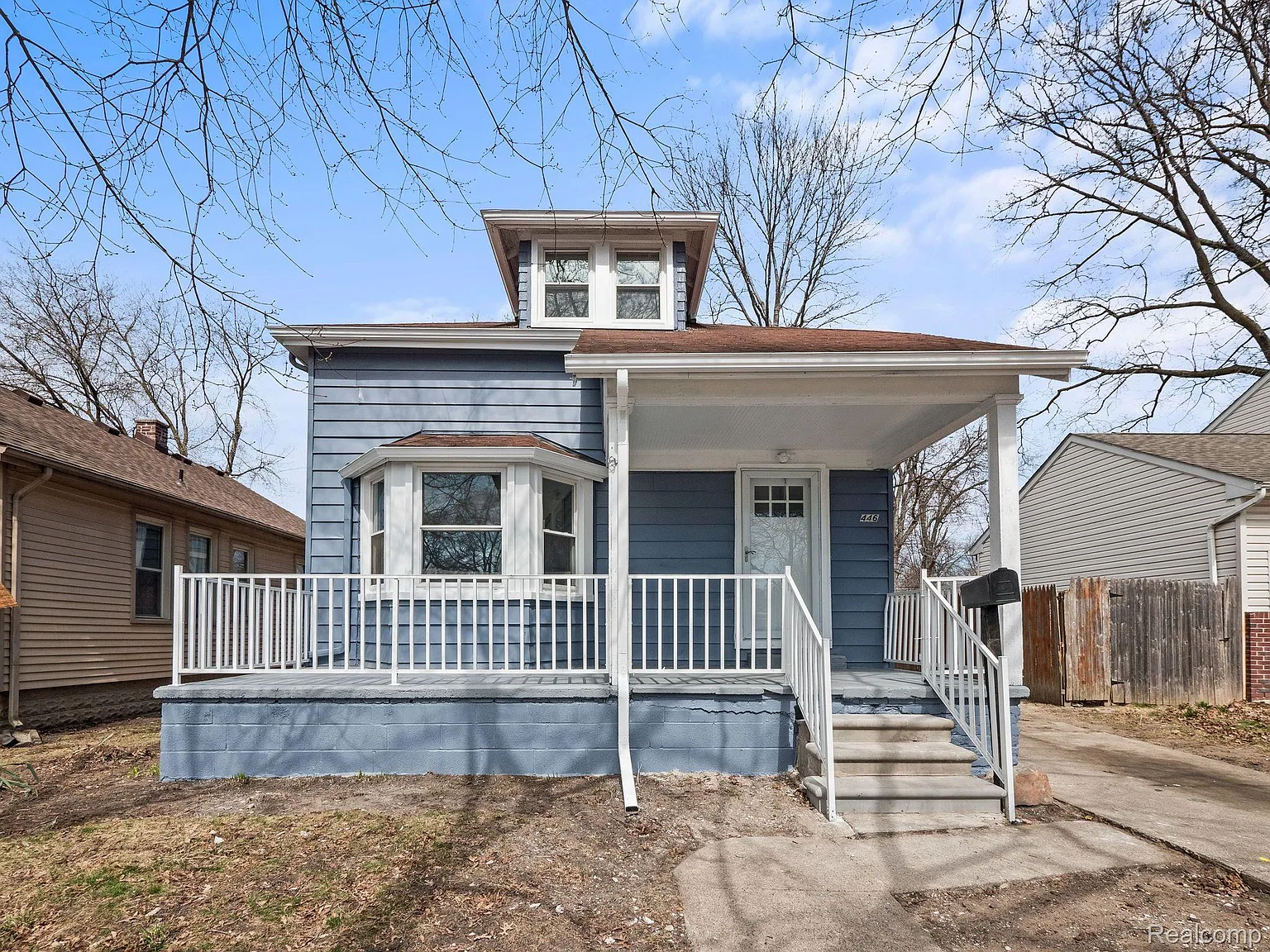 446 W Bernhard Ave photo 1