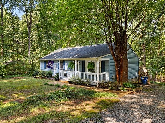 3rd image of 2828 Corso Dr