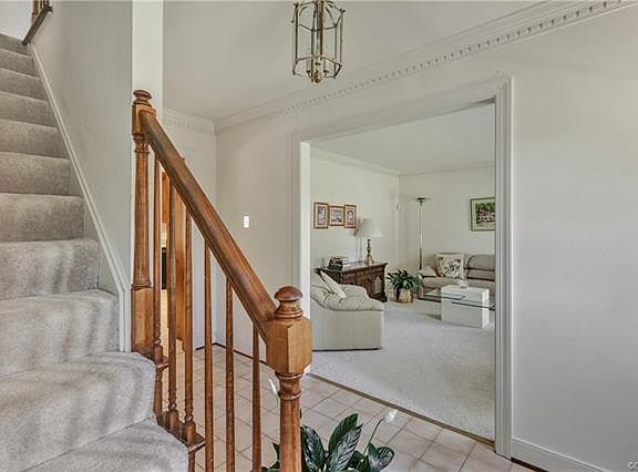4th image of 5407 Carriageway Ln