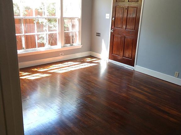 3rd image of 3536 Wesley St