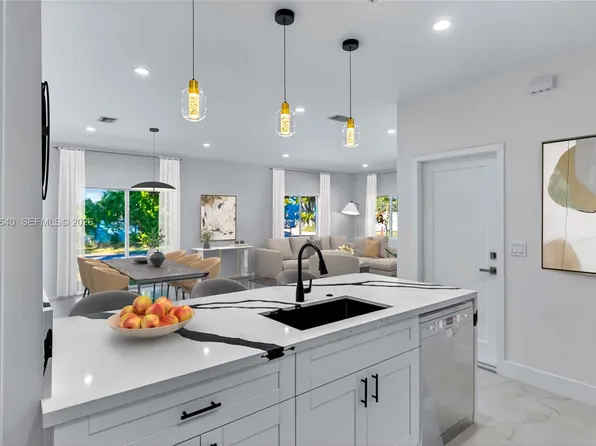 1346 NW 44th St, Miami, FL 33142