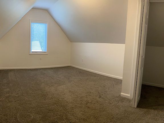 5th image of 32 Elmwood Ave #2