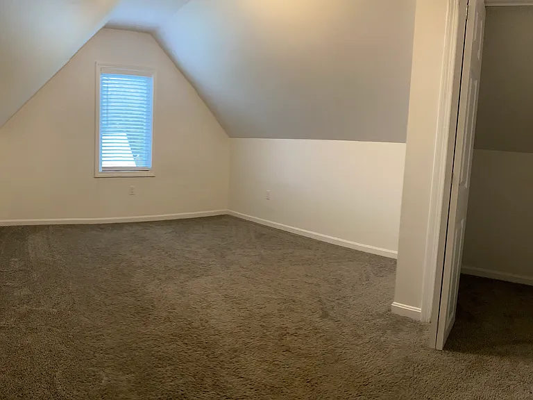 32 Elmwood Ave #2 — Photo 5