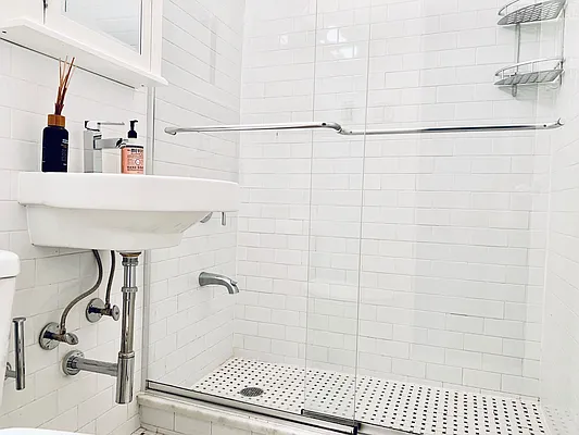 Rented by Owner | media 9