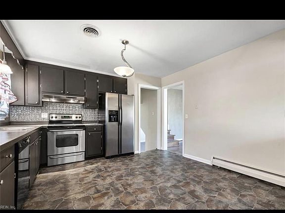 3rd image of 25 Wheatland Dr
