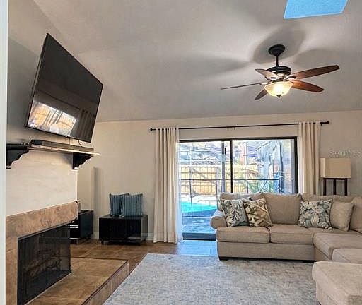 3rd image of 320 Ferdinand Dr