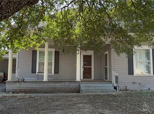 1306 E Leon St, Gatesville, TX 76528