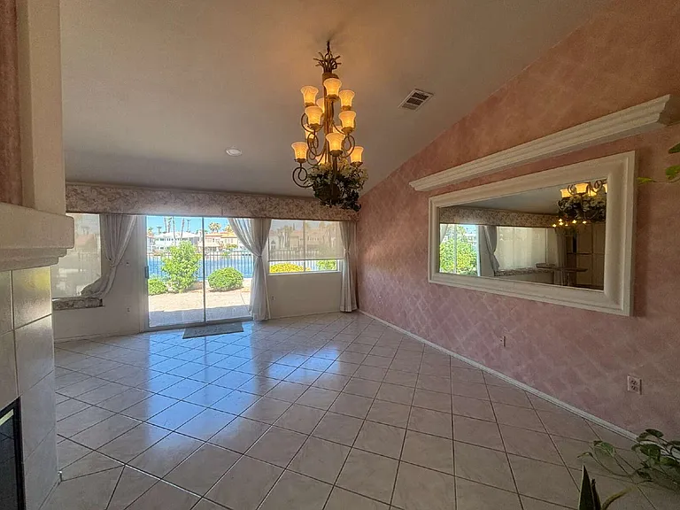 2424 Ocean Front Dr — Photo 4