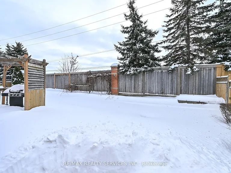 42 Brambirch Cres — Photo 5