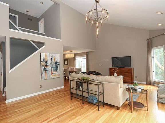 5th image of 1208 Hidden Wood Pl