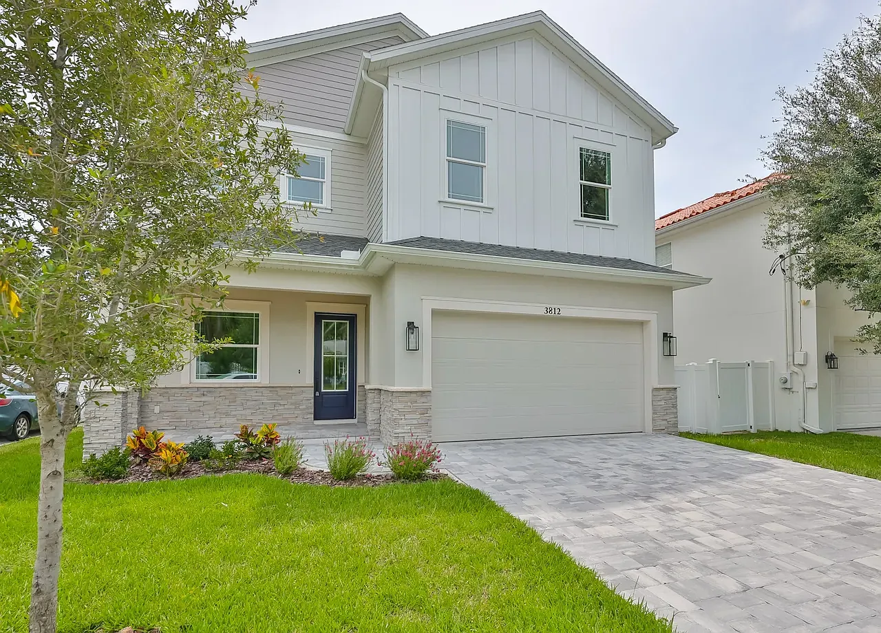 4 bed, 3591 sqft, $8,000 — Photo 2