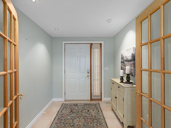 3rd image of 525 Judd Rd