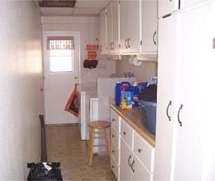 4th image of 2002 E Farland St