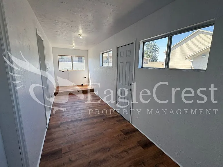 706 S College Ave — Photo 39