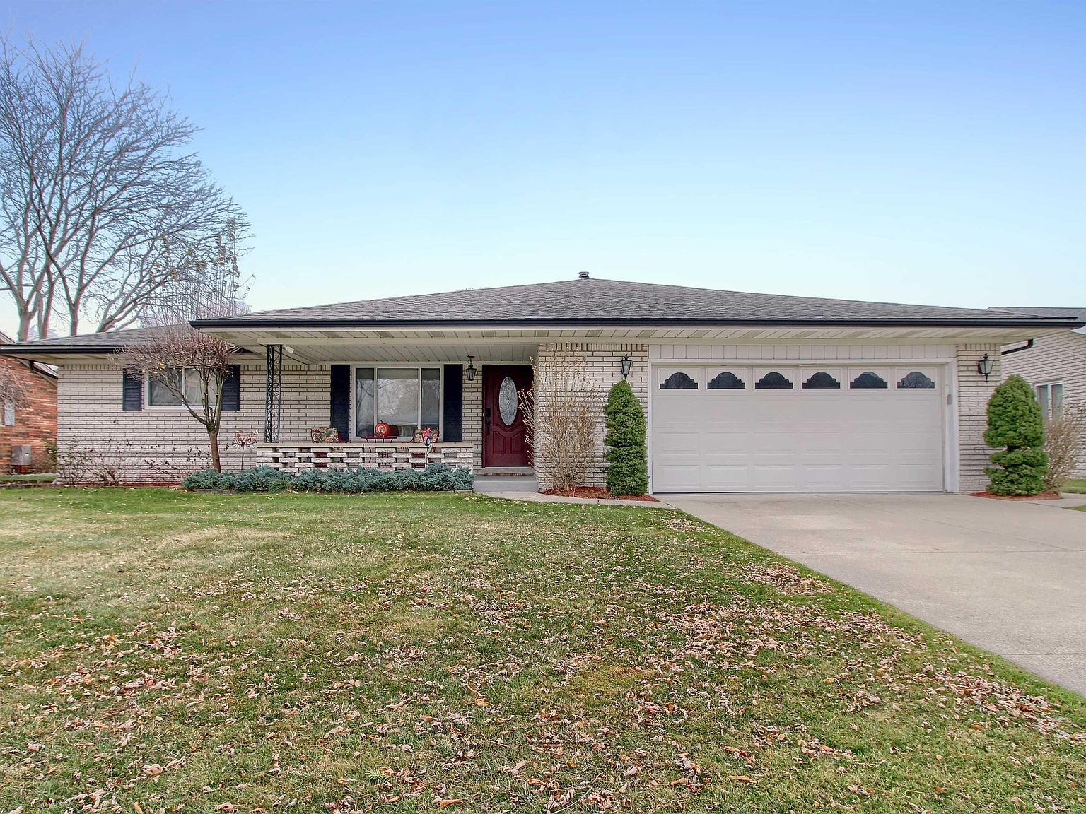 7267 Riverside Dr, Algonac, MI 48001 | Zillow