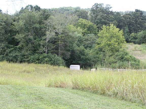 2nd image of 126 Woody Ln