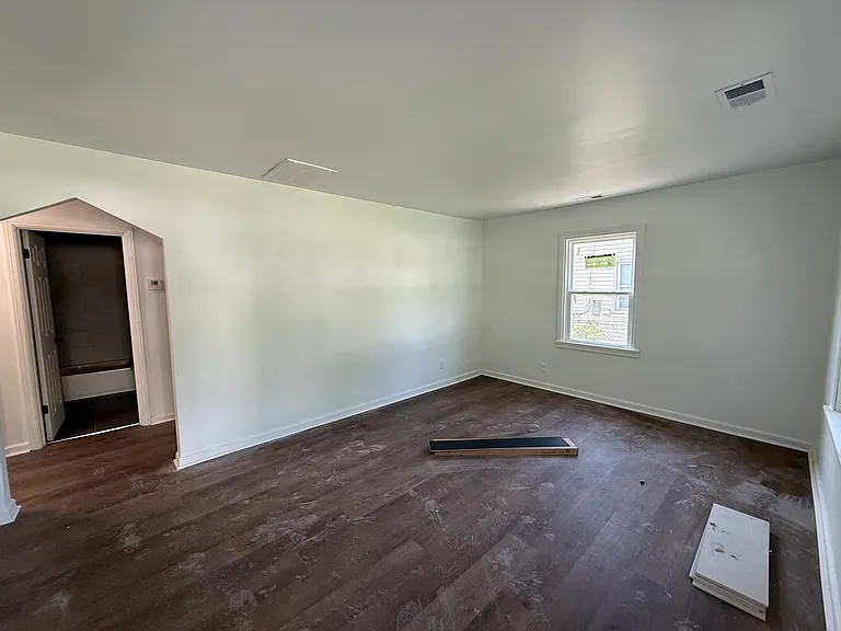 1566 Loney Ln — Photo 3