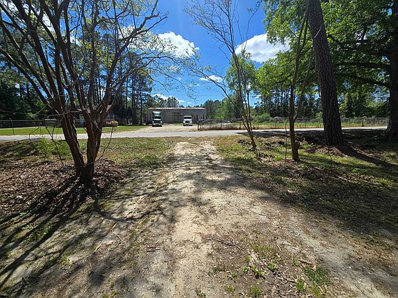 5th image of 98 Old Cemetary Rd.