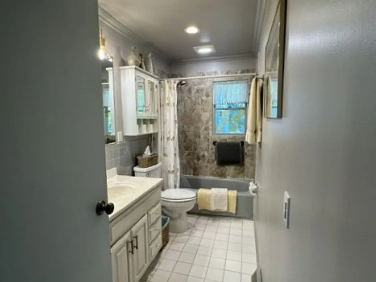 29 Maryland Blvd — Photo 9