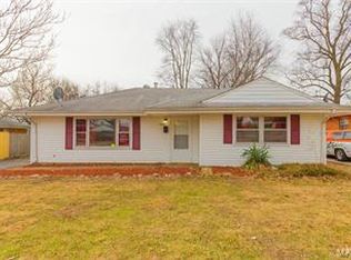 1060 Harrison St, Florissant, MO 63031