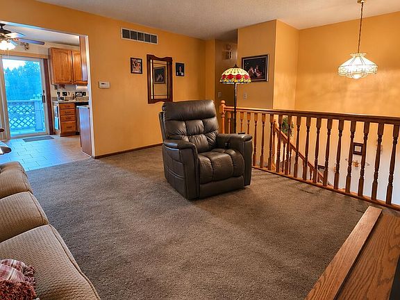 5th image of 106 W Springwood Dr