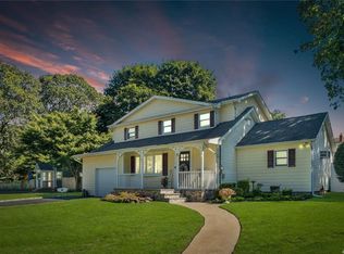 93 Orienta Ave, Lake Grove, NY 11755