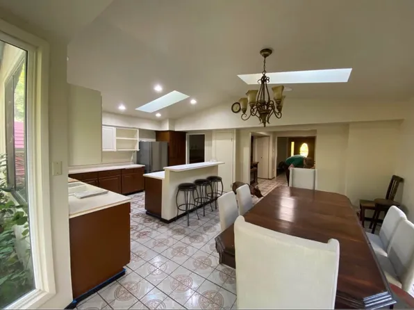 (undisclosed Address), Gold Hill, OR 97525