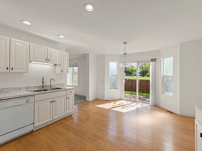 2430 Caton Crest Ct — Photo 8