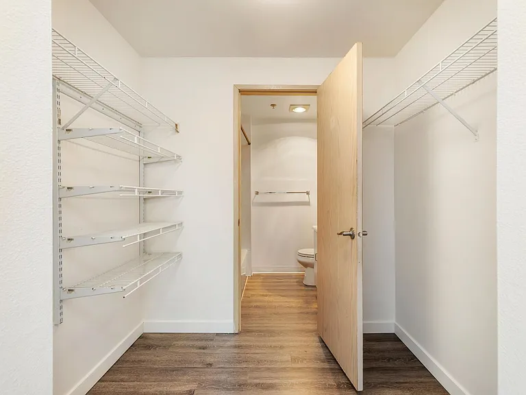 Alderview - 300 11th Ave — Photo 31