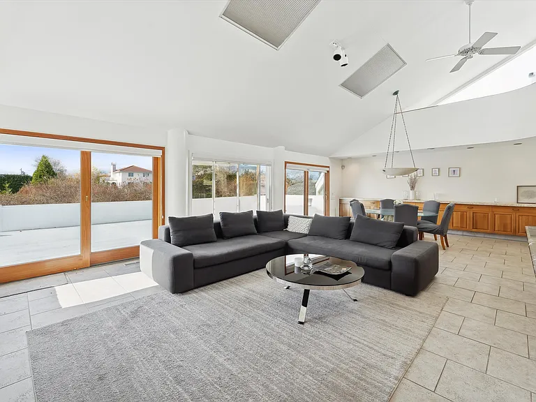 11 Watersedge Ct — Photo 9