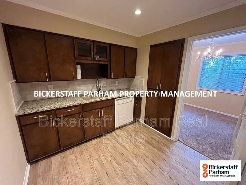 2 bed, 1.5 bath, 1359 sqft, $1,195 — Photo 4