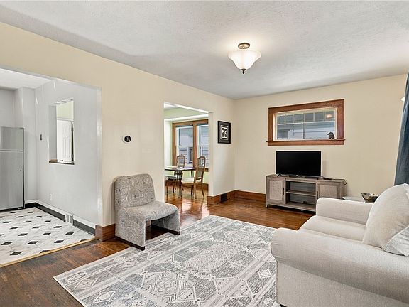 4th image of 295 Terrace Park
