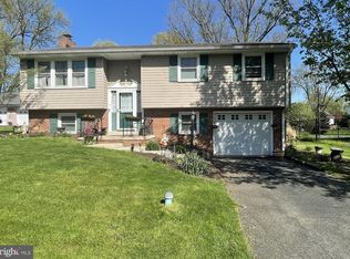 1831 Crooked Oak Dr, Lancaster, PA 17601