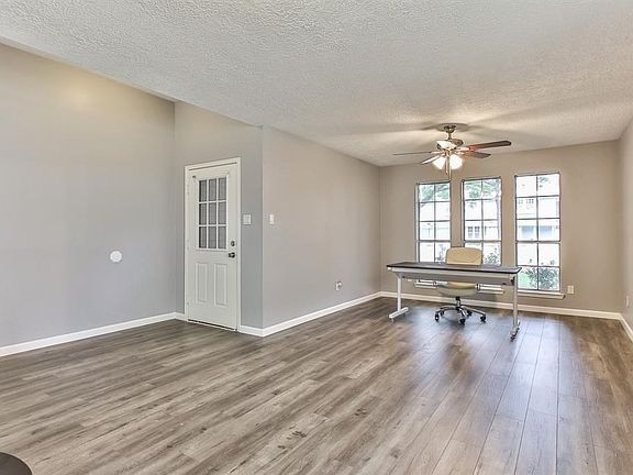 2nd image of 22811 Brafferton Ln