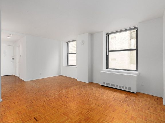 3rd image of 201 W 74th St APT 7A