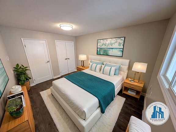 5th image of 55 Wellington St W #1543676