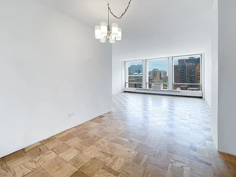 343 E 30th St #10K — Photo 4