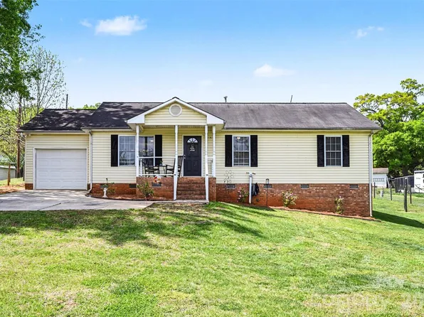 353 Woodlawn Ave, Mount Holly, NC 28120