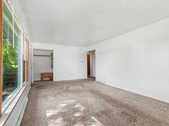 5th image of 7285 Bay Rd