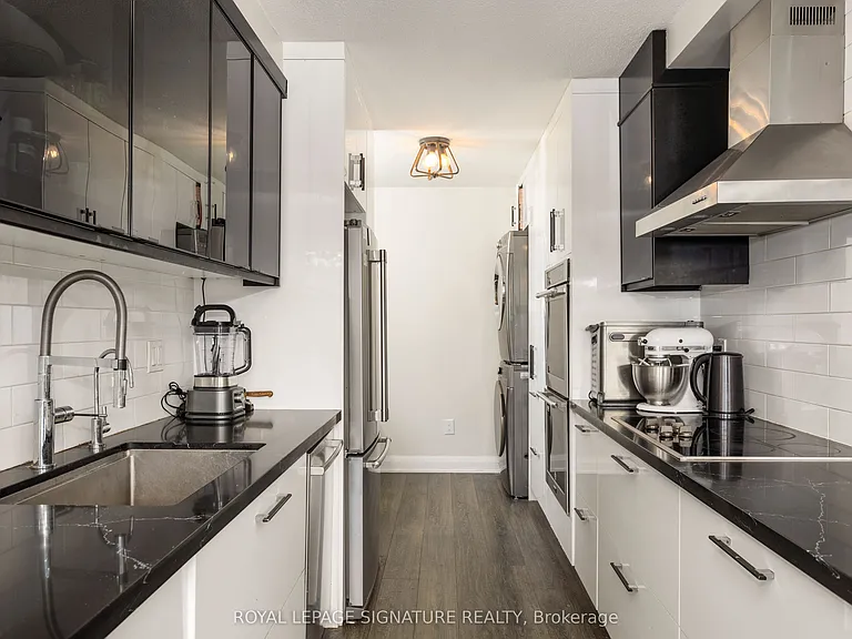 35 Ormskirk Ave #302 — Photo 3