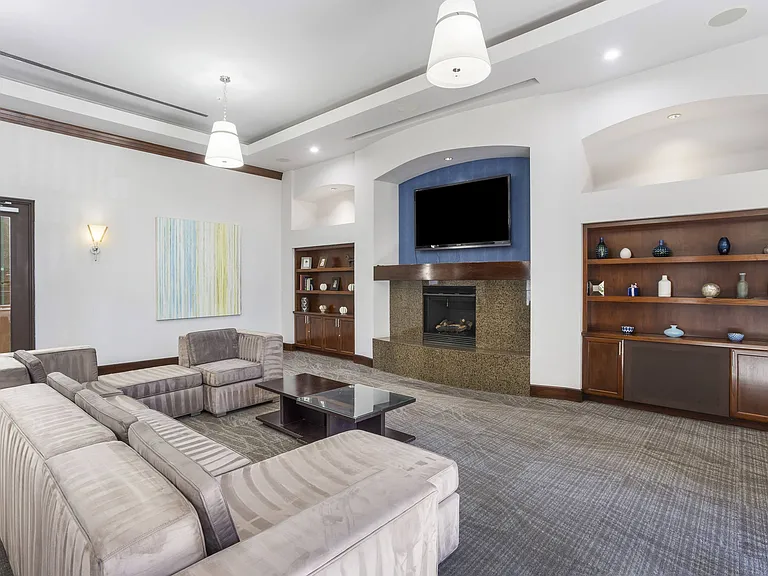 Costa Verde Village Apartments — Photo 15