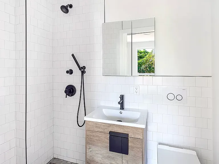 982 Willoughby Ave #3B — Photo 7