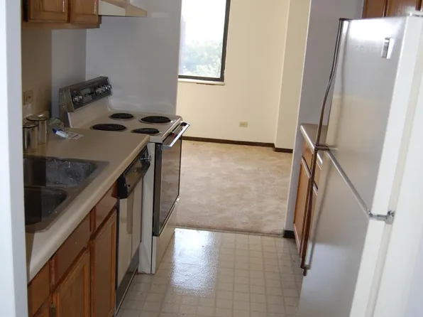 1840 Huntington Blvd APT 511, Hoffman Estates, IL 60169