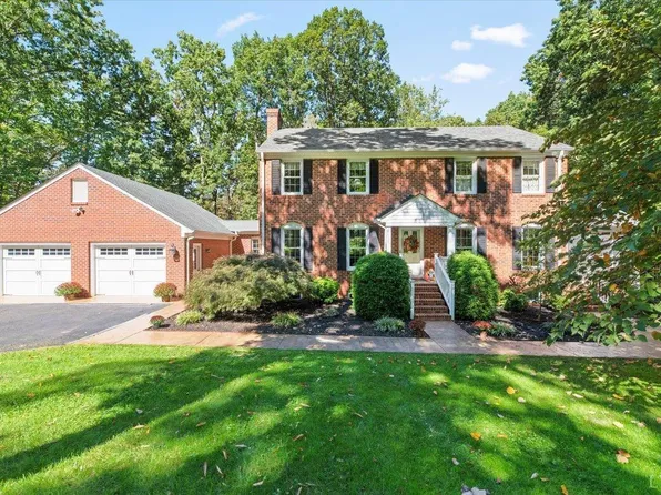 68 Long Mountain Dr, Lynchburg, VA 24504