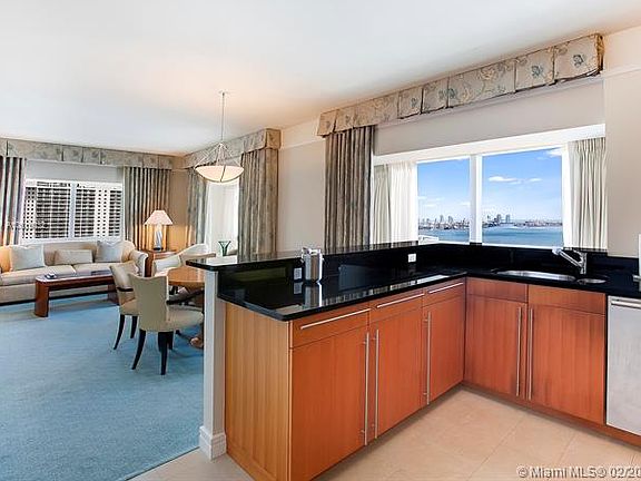 3rd image of 1435 Brickell Ave #3107