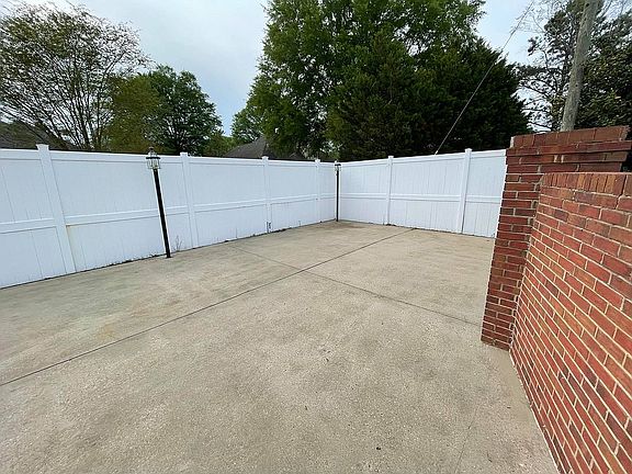 4th image of 106 Mimosa Dr