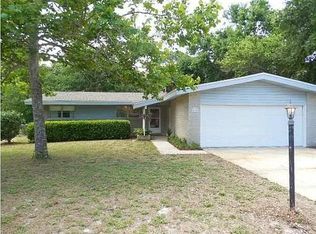 208 Loruna Dr, Gulf Breeze, FL 32561